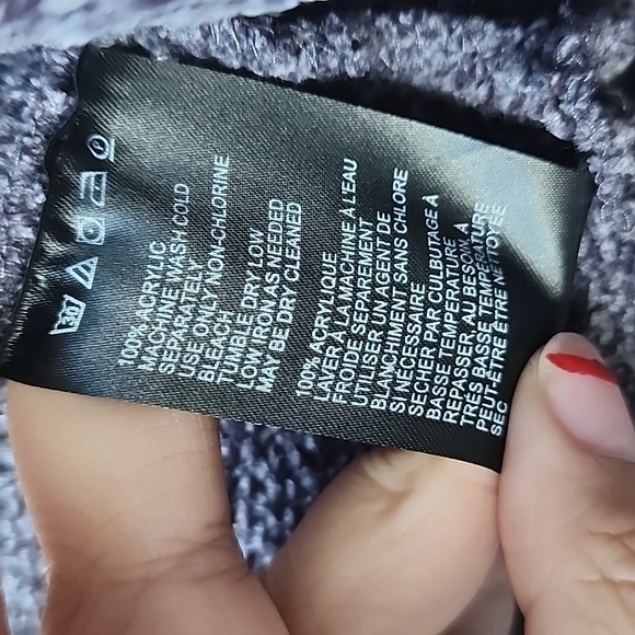 Urban Outfitters Chenille Open Oversized Cardigan - Picture 6 of 7